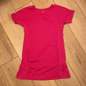 Patagonia dress for young girl! Hot pink with pockets and back bottom ruffles.